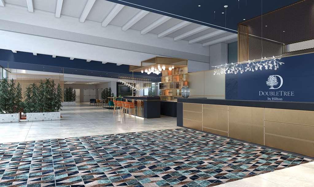 Отель Doubletree By Hilton Milan Malpensa Сольбьяте-Олона Экстерьер фото