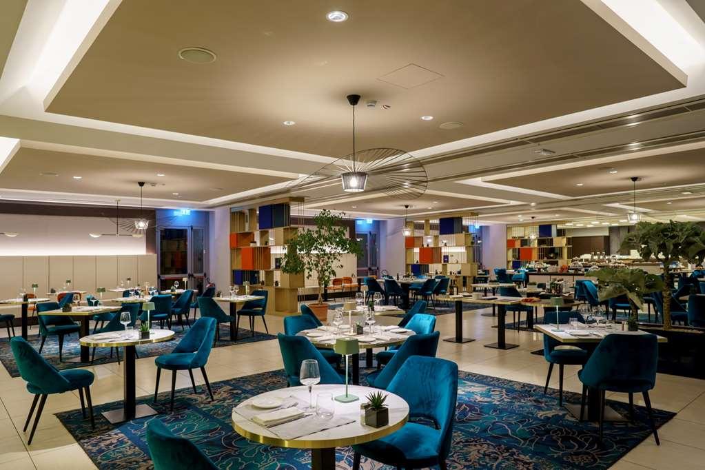 Отель Doubletree By Hilton Milan Malpensa Сольбьяте-Олона Ресторан фото