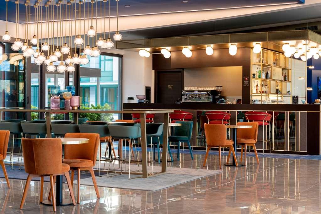 Отель Doubletree By Hilton Milan Malpensa Сольбьяте-Олона Ресторан фото
